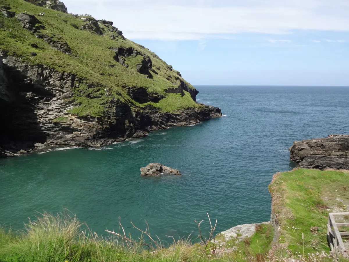 Best Coastal Walks in Cornwall for Spring Wildflowers and Quieter Paths