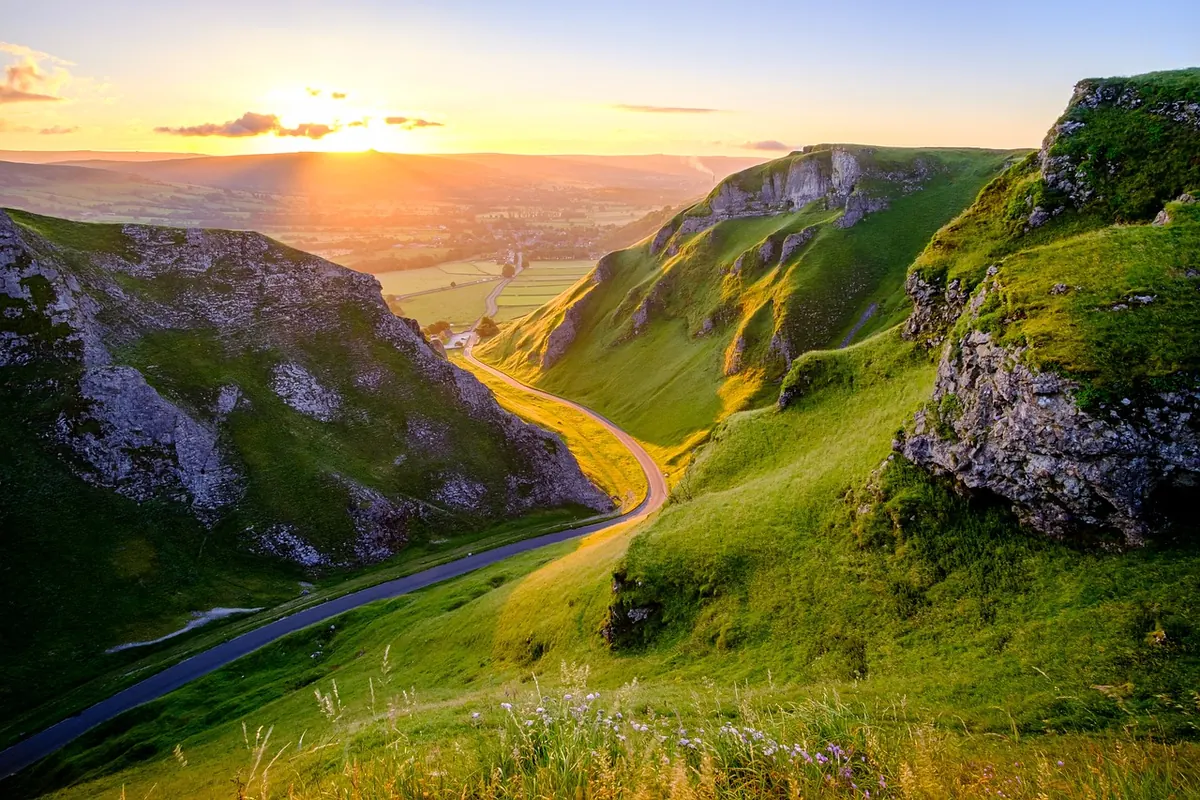 Family-Friendly Circular Walks in the Peak District Under 5 Miles